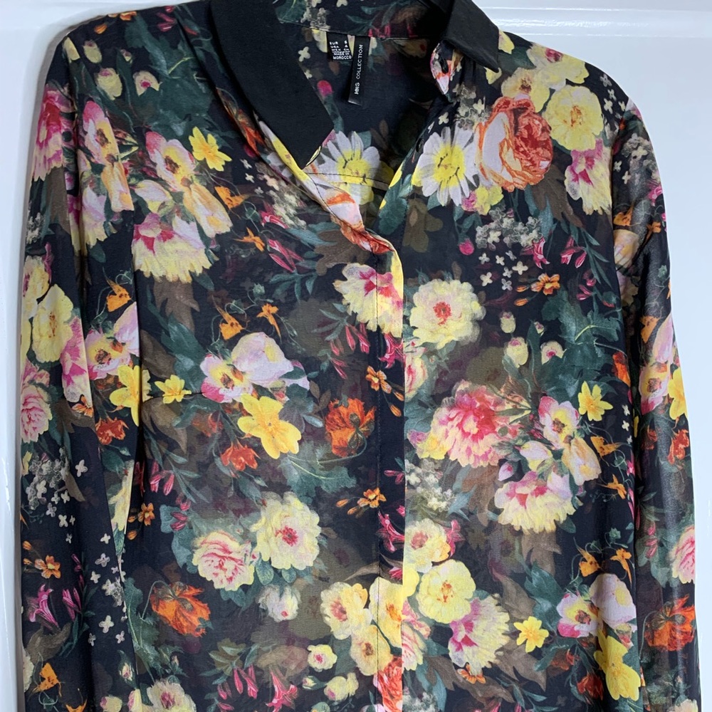Beautiful MNG sheer top